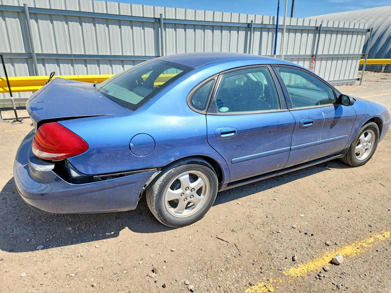 FORD TAURUS 2004 — 4