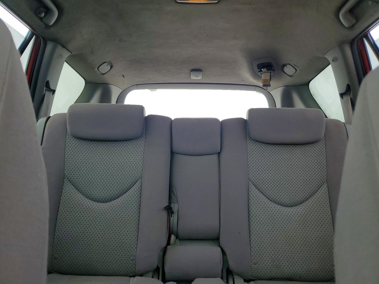 TOYOTA RAV4 2006 — 11