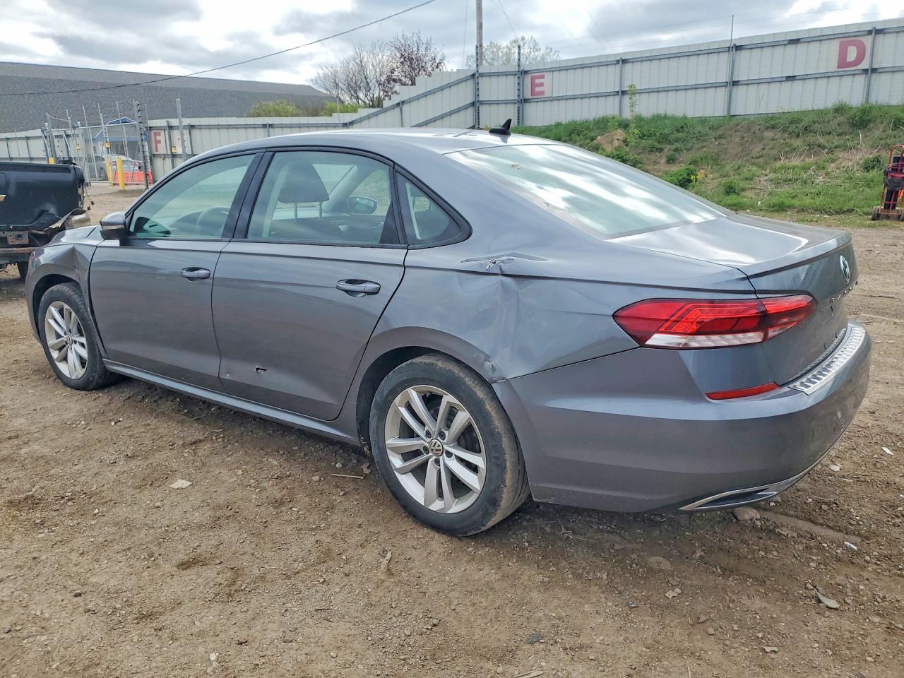 VOLKSWAGEN PASSAT 2021 — 3