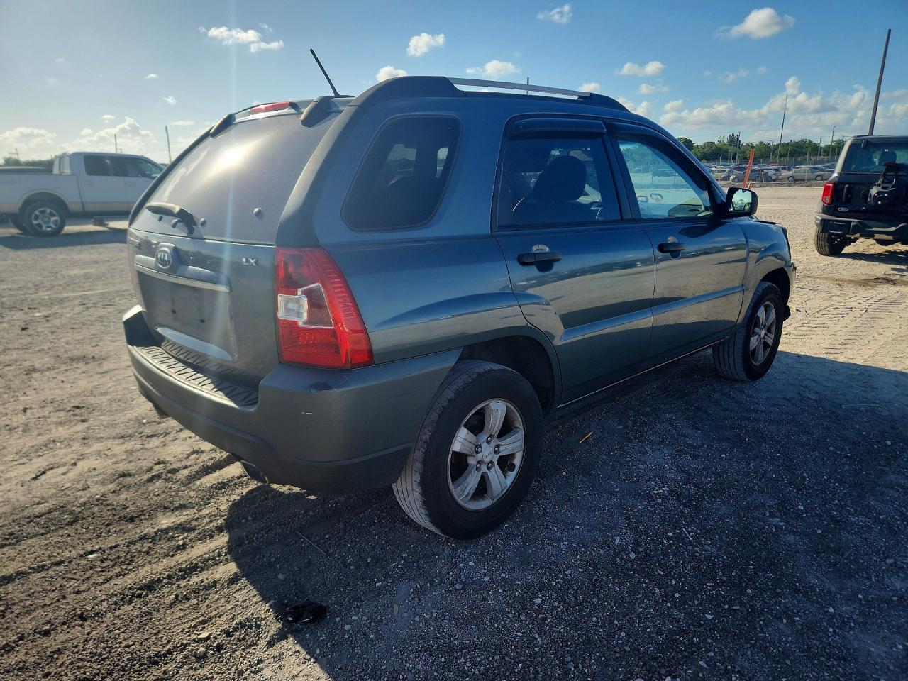 KIA SPORTAGE 2009 — 4