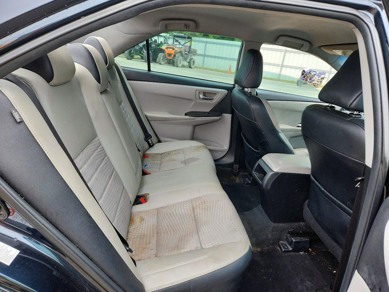 TOYOTA CAMRY 2015 — 11