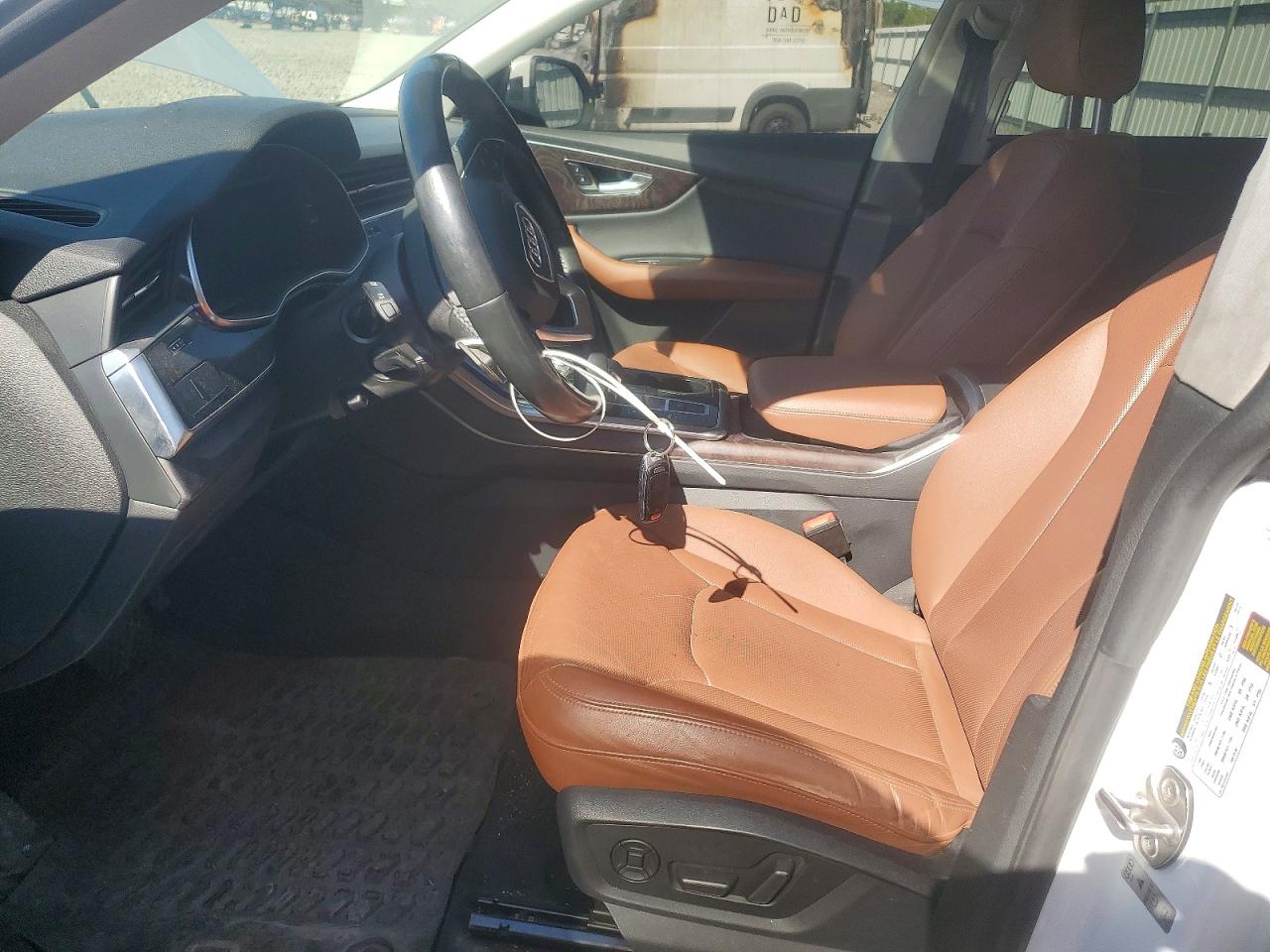 AUDI Q8 2020 — 8