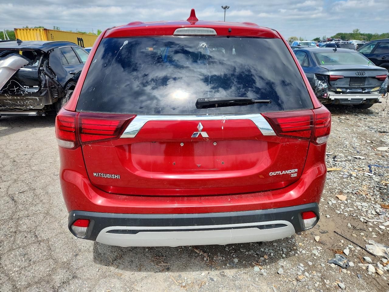MITSUBISHI OUTLANDER 2019 — 7