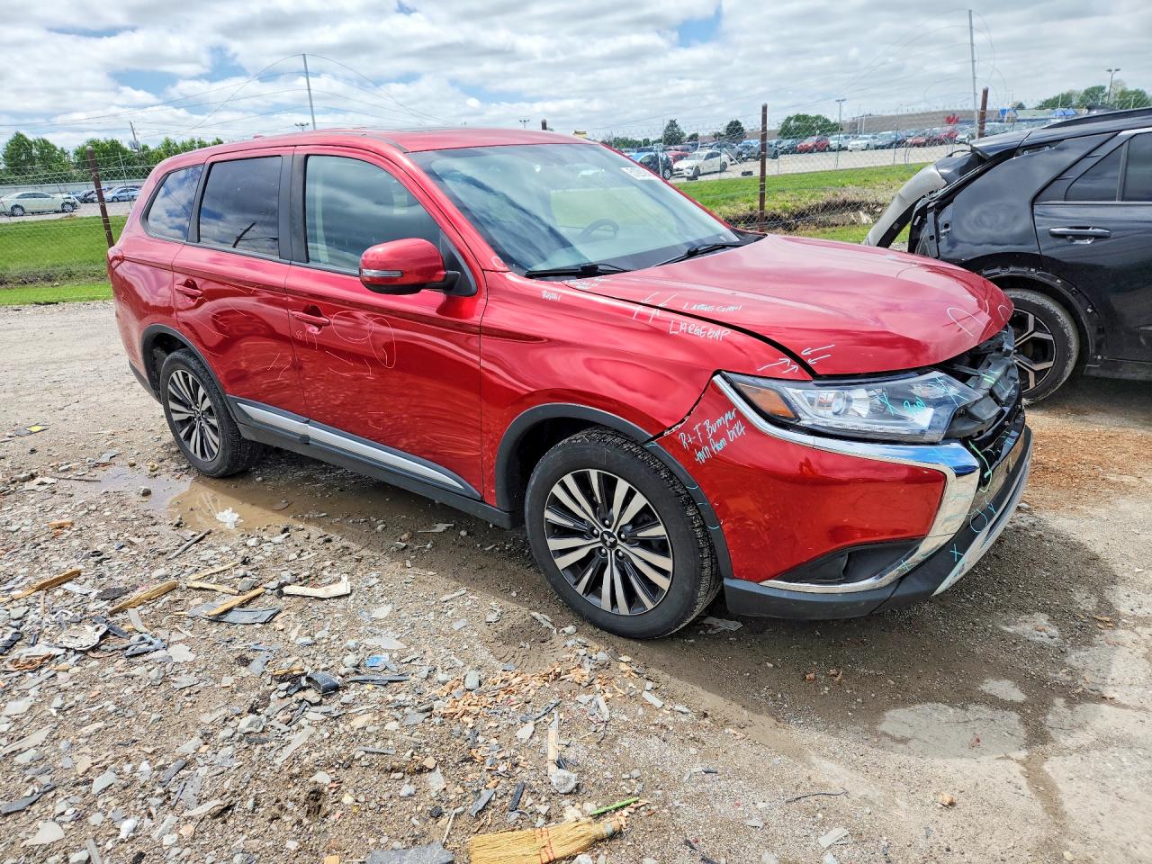 MITSUBISHI OUTLANDER 2019 — 5