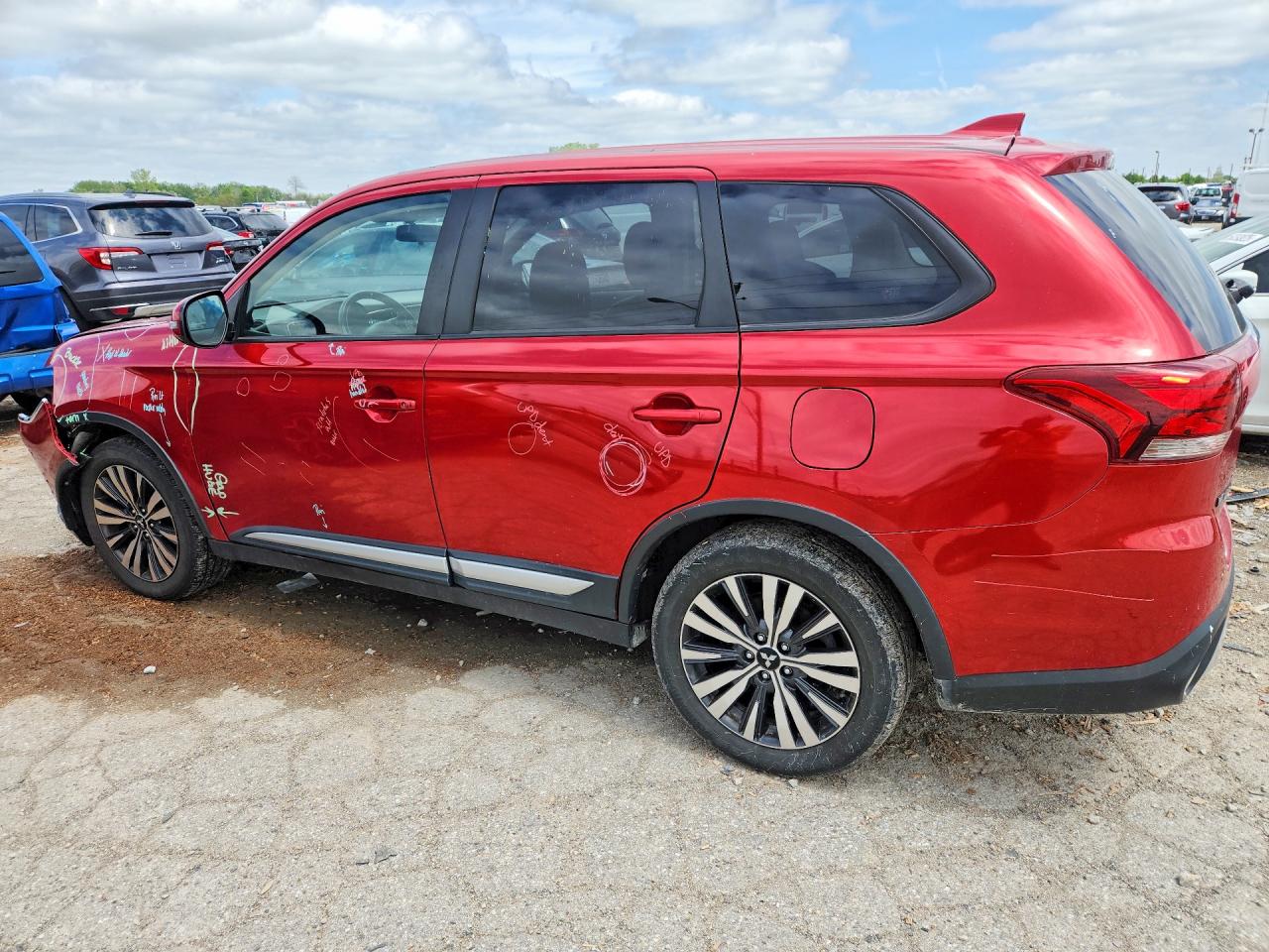 MITSUBISHI OUTLANDER 2019 — 3