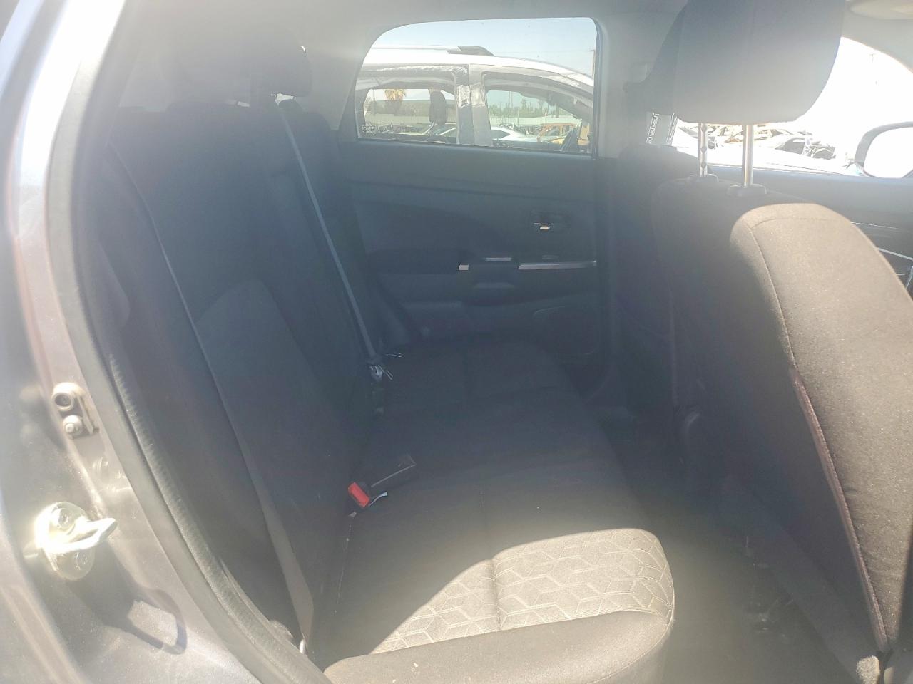 MITSUBISHI OUTLANDER SPORT 2020 — 12