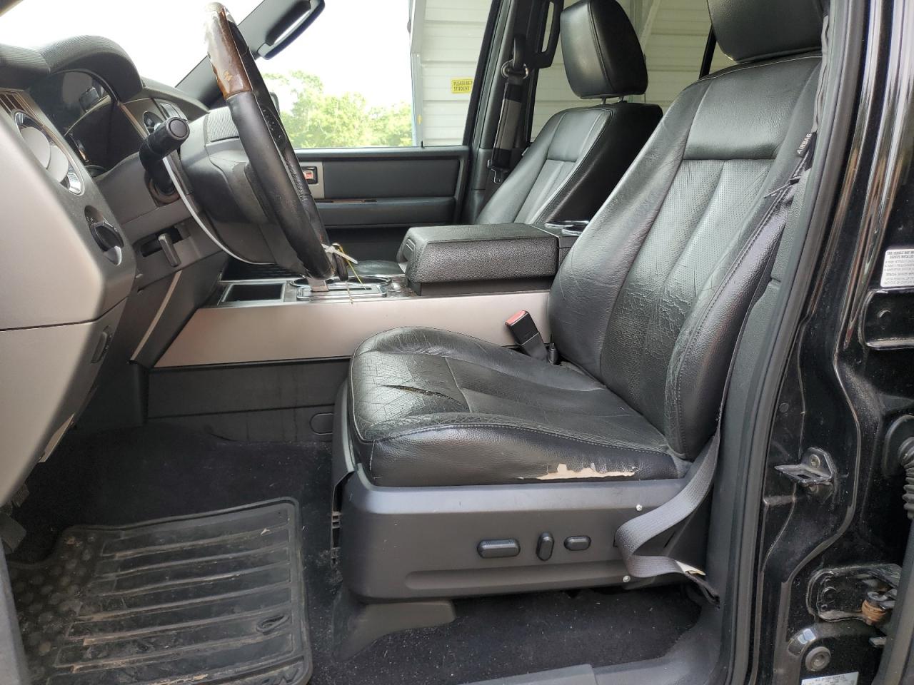 FORD EXPEDITION 2010 — 8