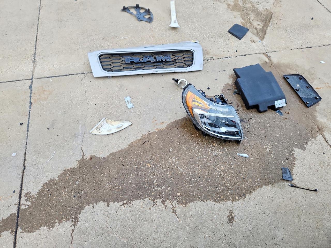 RAM PROMASTER 1500 2019 — 14