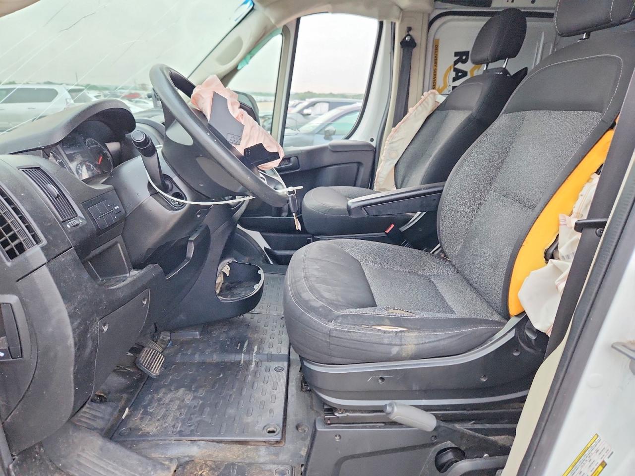 RAM PROMASTER 1500 2019 — 8