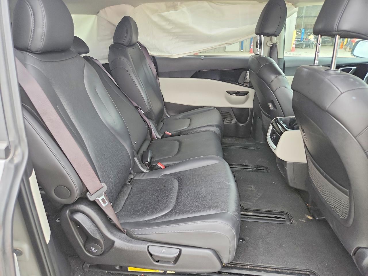 KIA CARNIVAL 2024 — 12