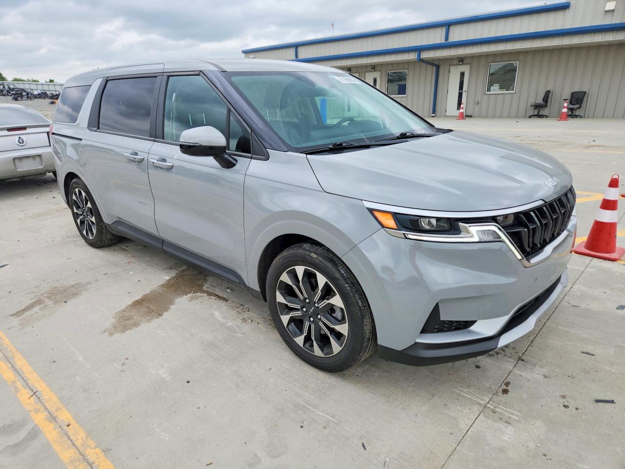 KIA CARNIVAL 2024 — 5