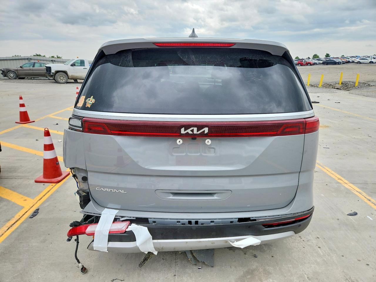 KIA CARNIVAL 2024 — 7