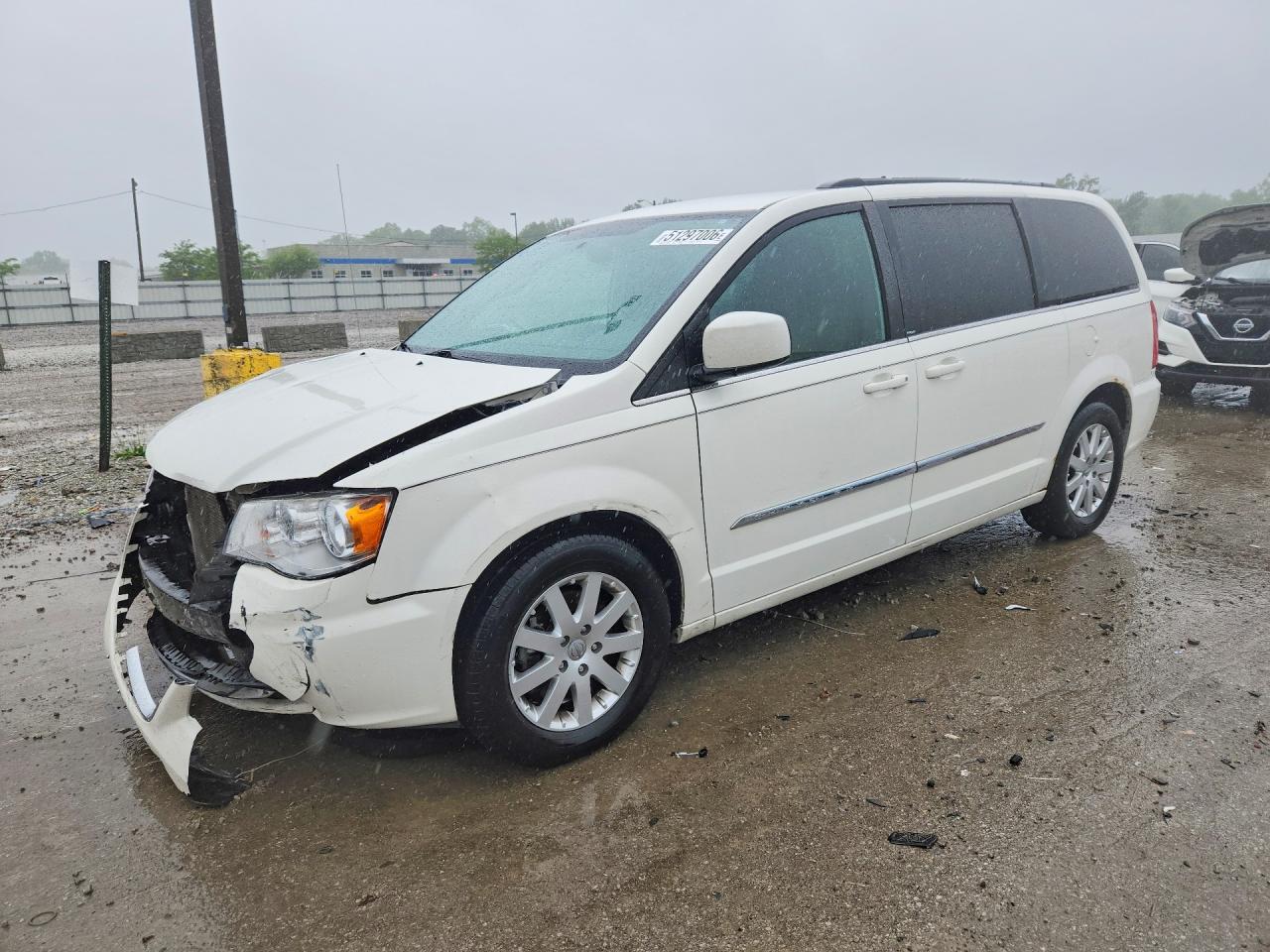 CHRYSLER TOWN & COUNTRY 2013 — 2