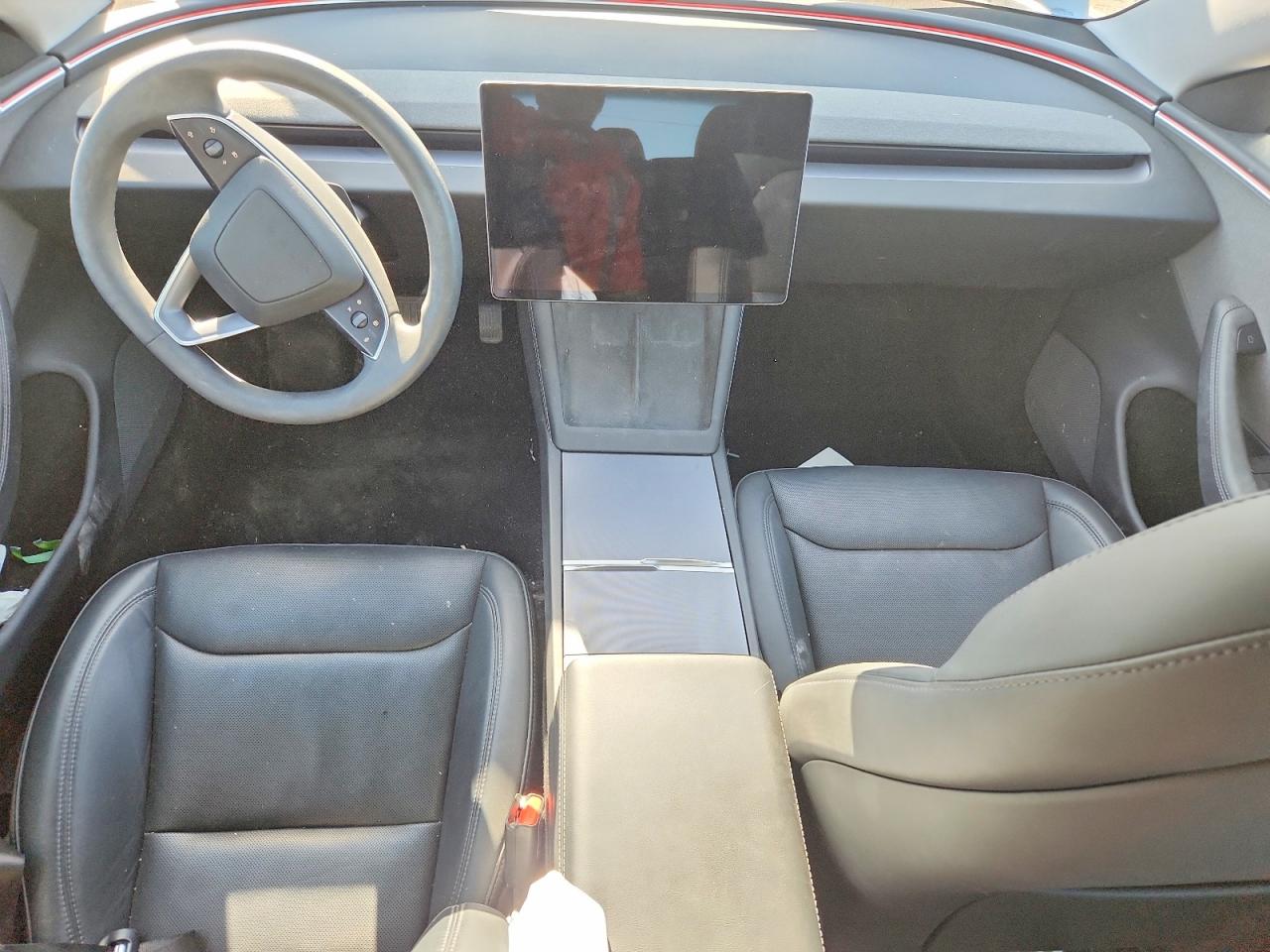 TESLA MODEL 3 2024 — 9