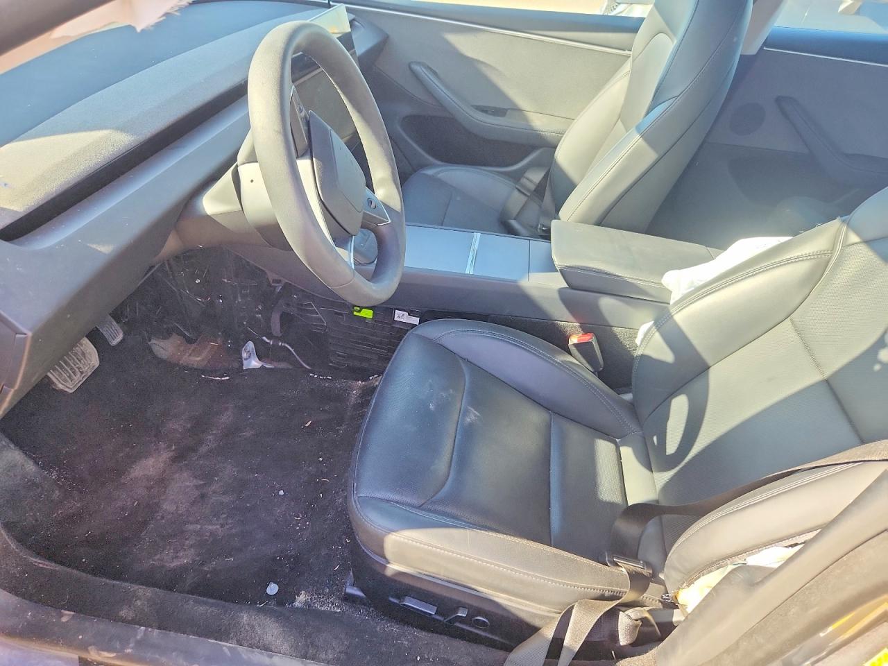 TESLA MODEL 3 2024 — 8