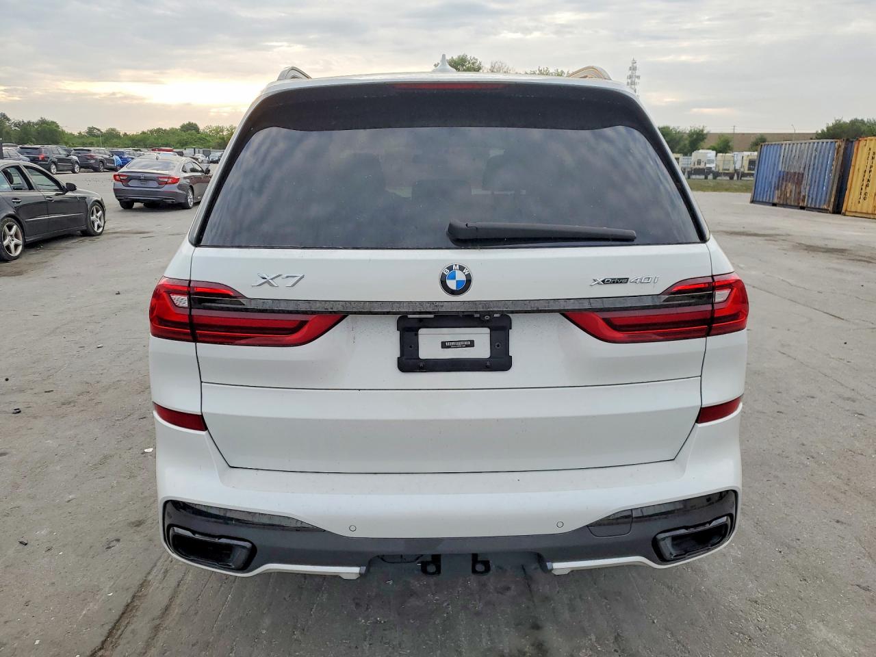 BMW X7 2021 — 7