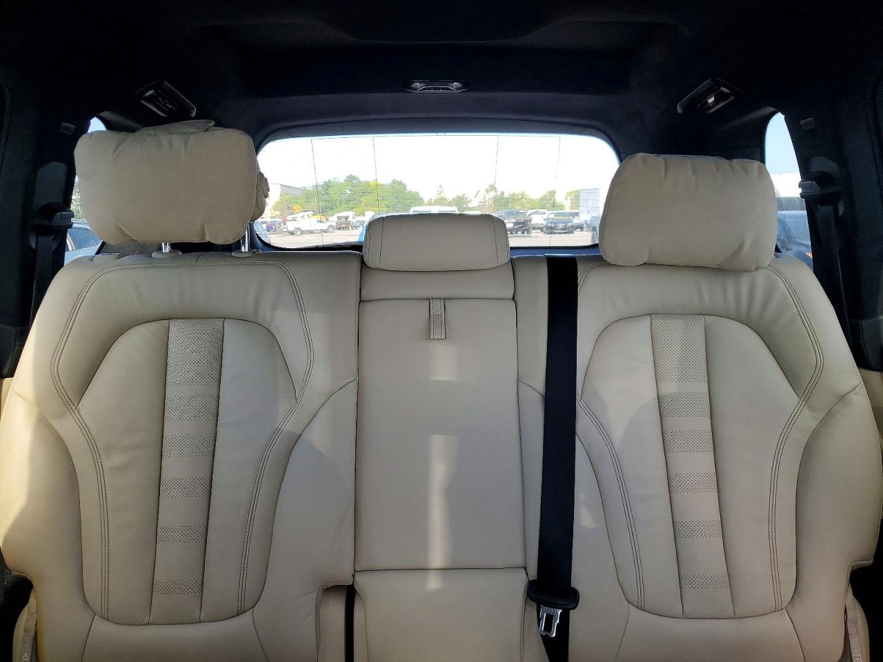 BMW X7 2021 — 11