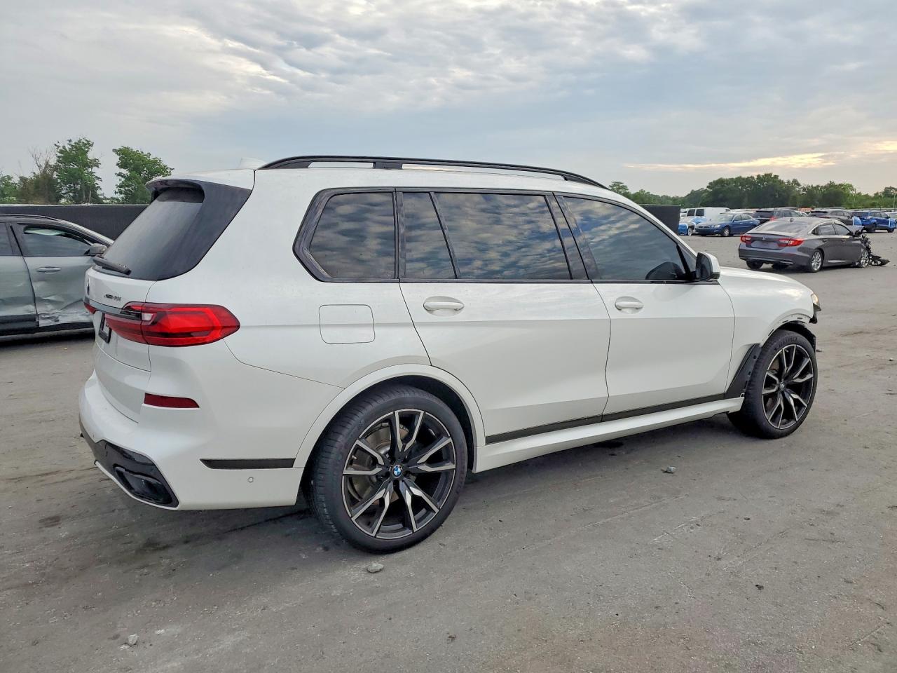 BMW X7 2021 — 4