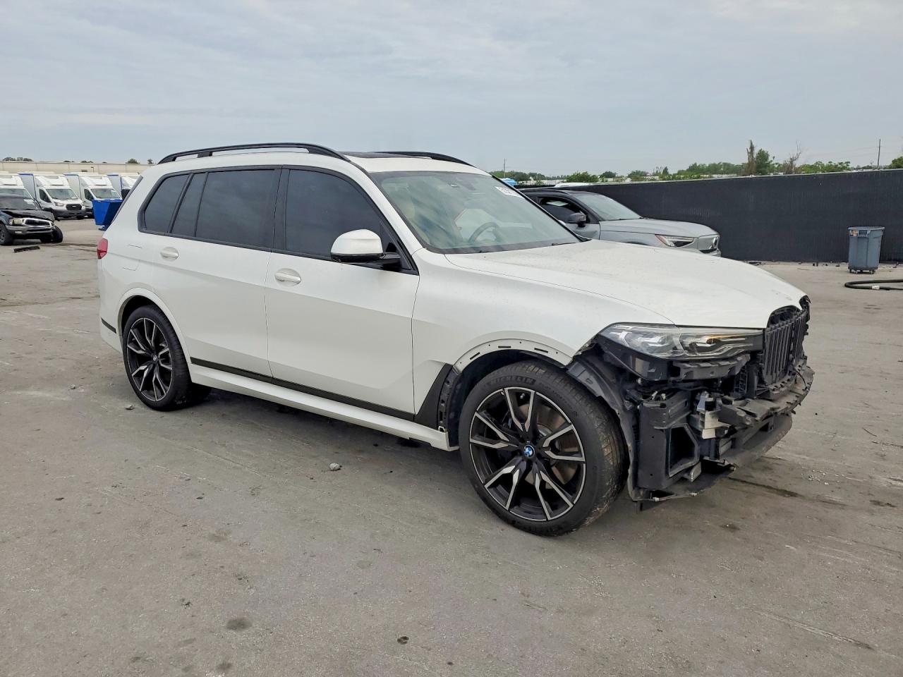 BMW X7 2021 — 5
