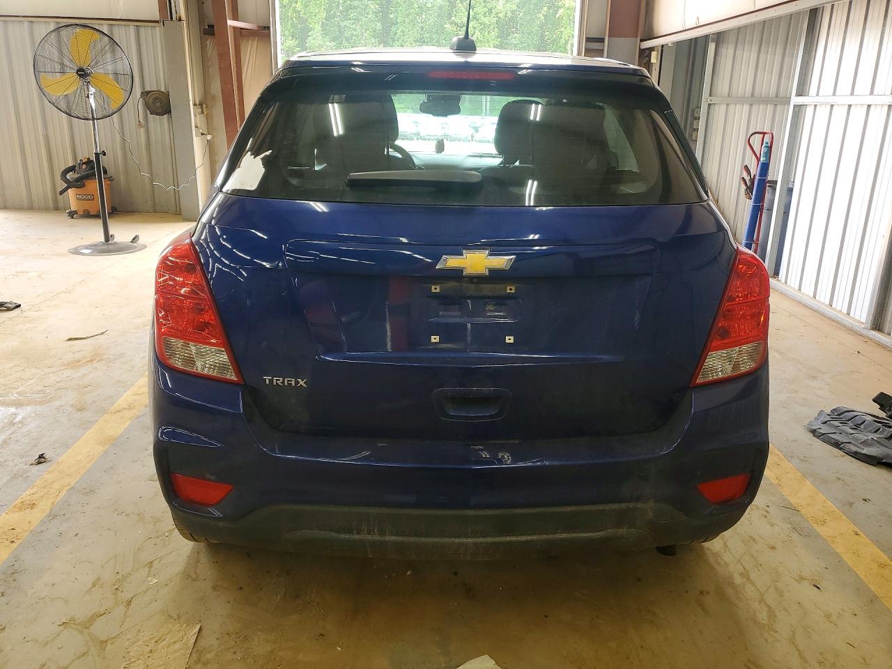 CHEVROLET TRAX 2017 — 7