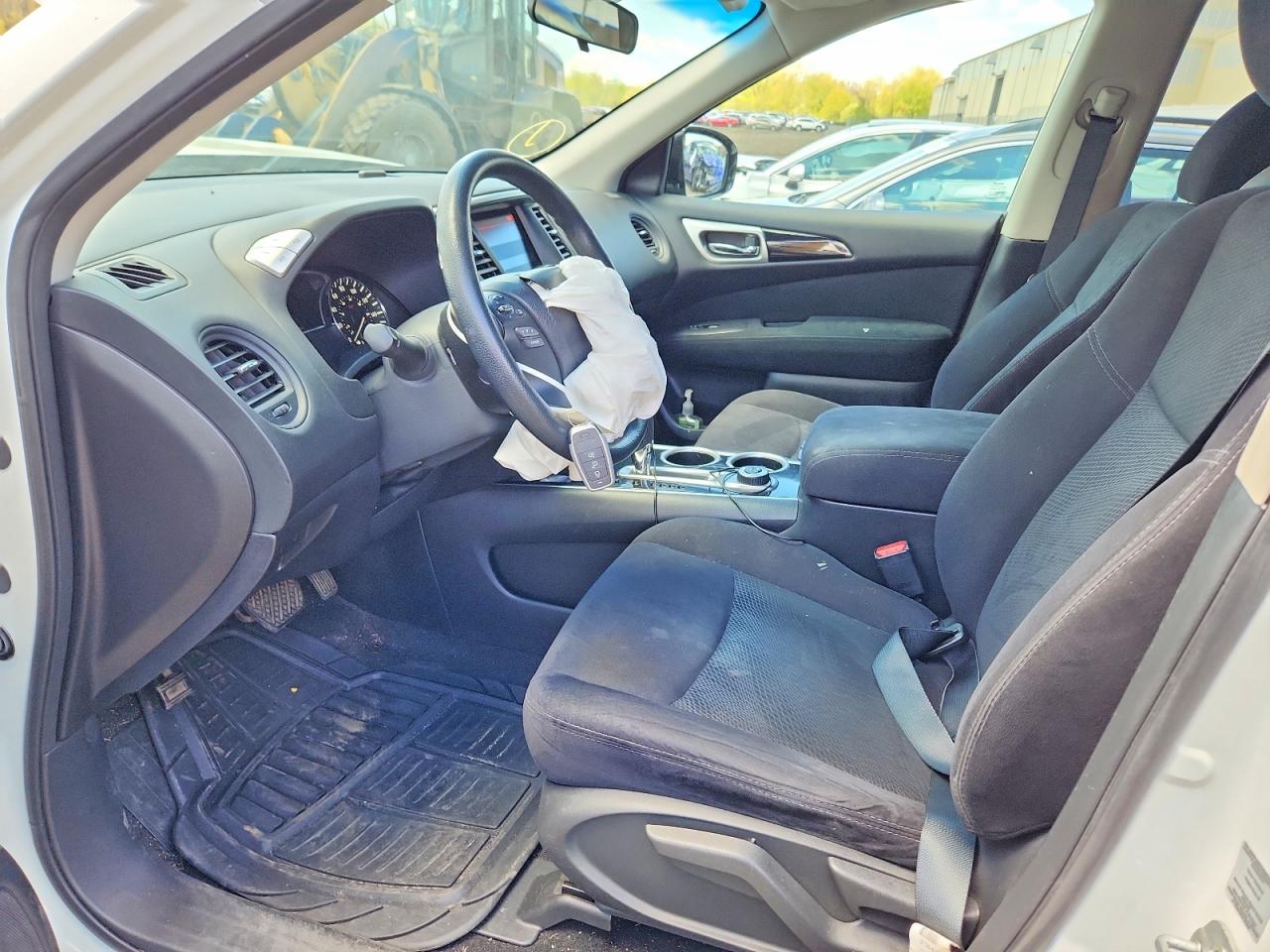 NISSAN PATHFINDER 2016 — 8