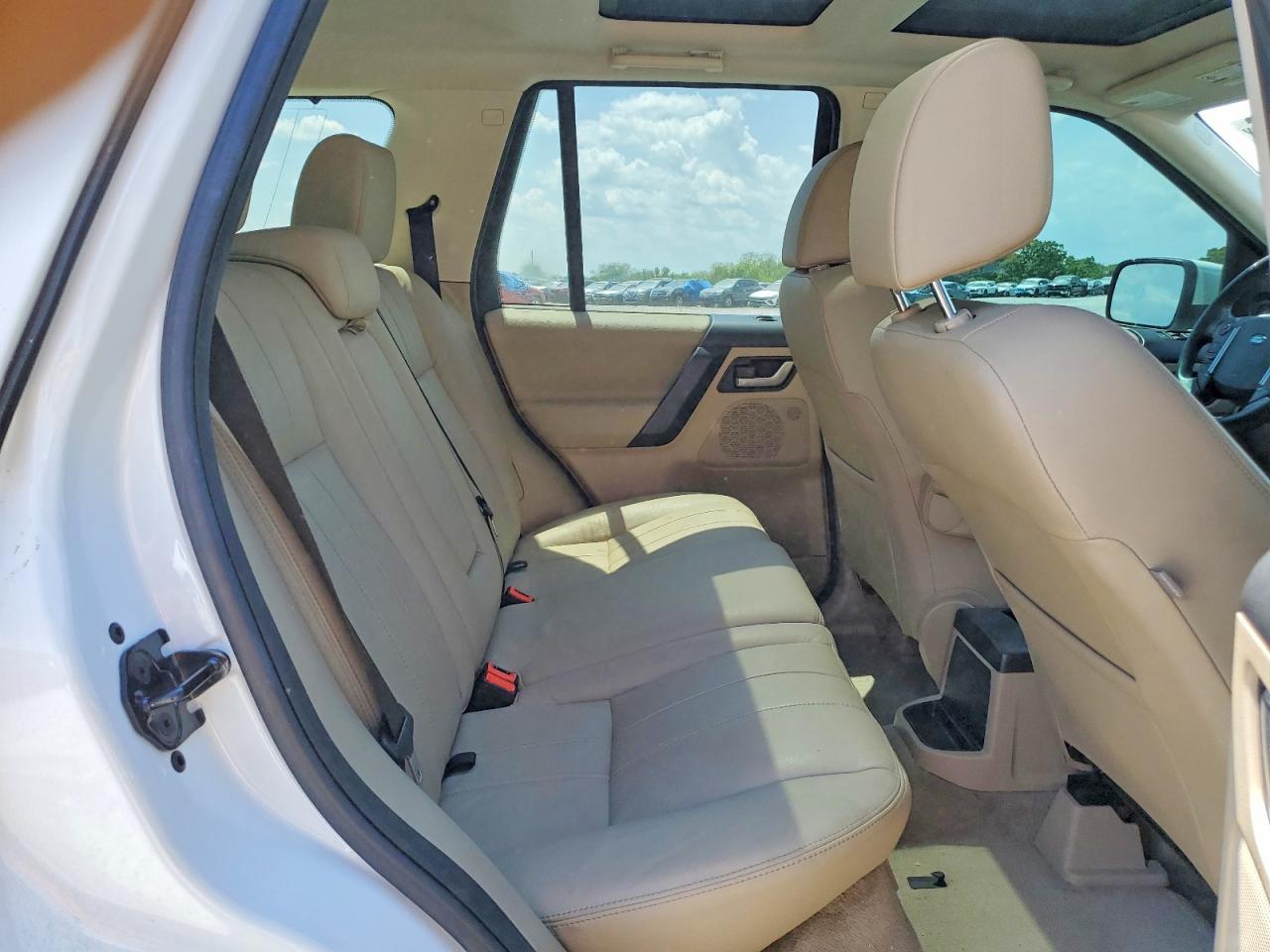 LAND ROVER LR2 2014 — 12