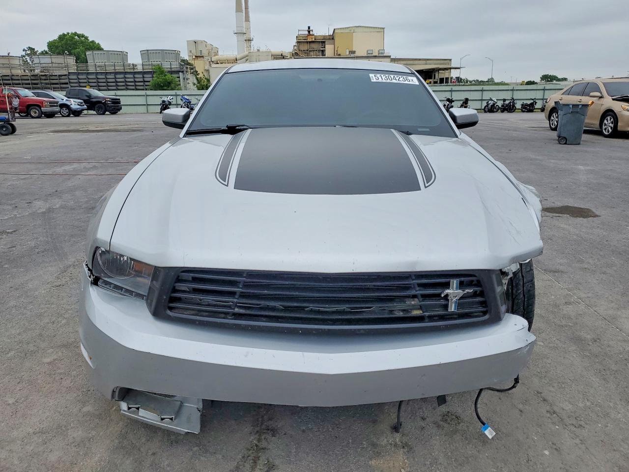 FORD MUSTANG 2010 — 6