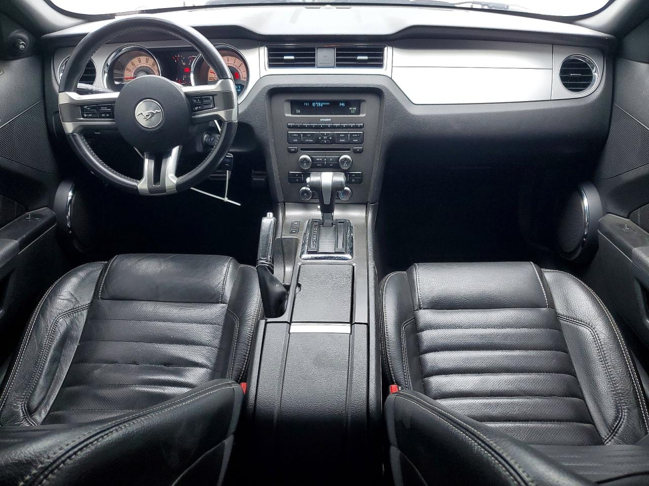 FORD MUSTANG 2010 — 9