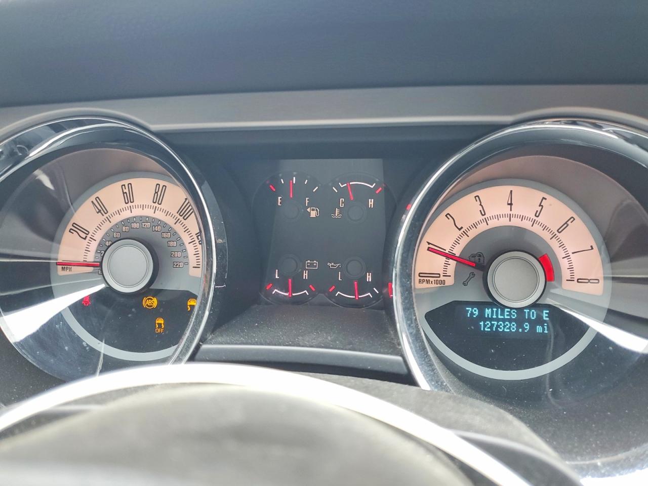 FORD MUSTANG 2010 — 10