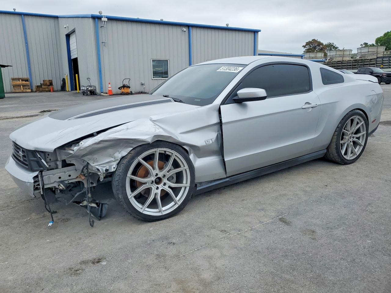 FORD MUSTANG 2010 — 2