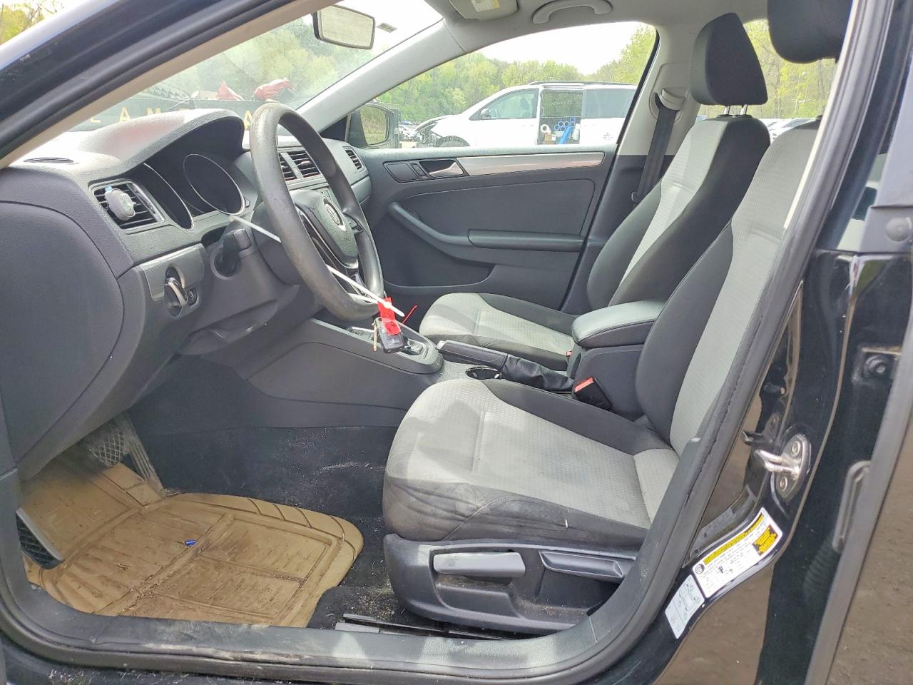 VOLKSWAGEN JETTA 2018 — 8