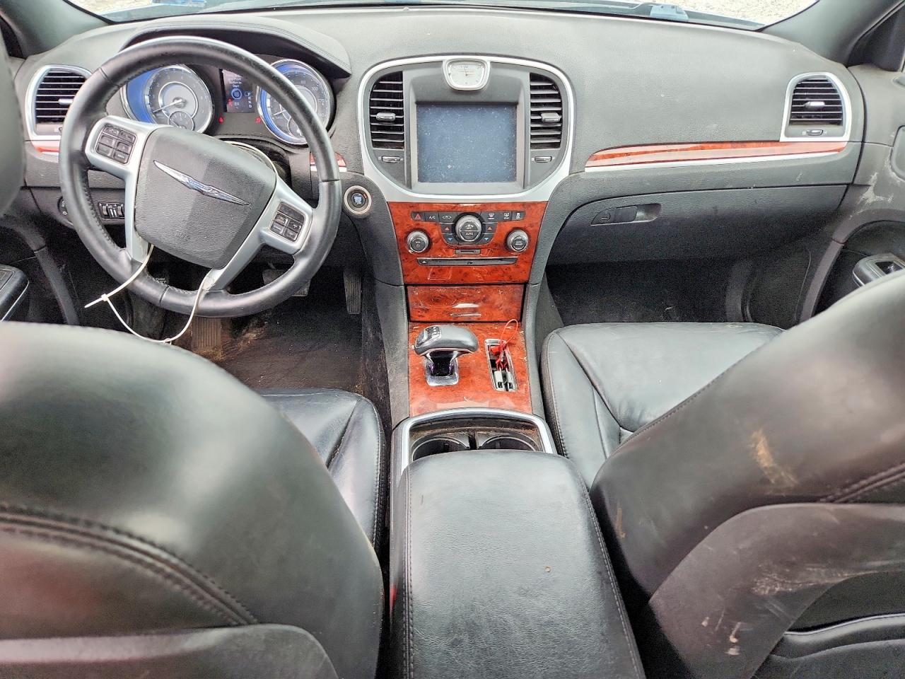 CHRYSLER 300 2013 — 9