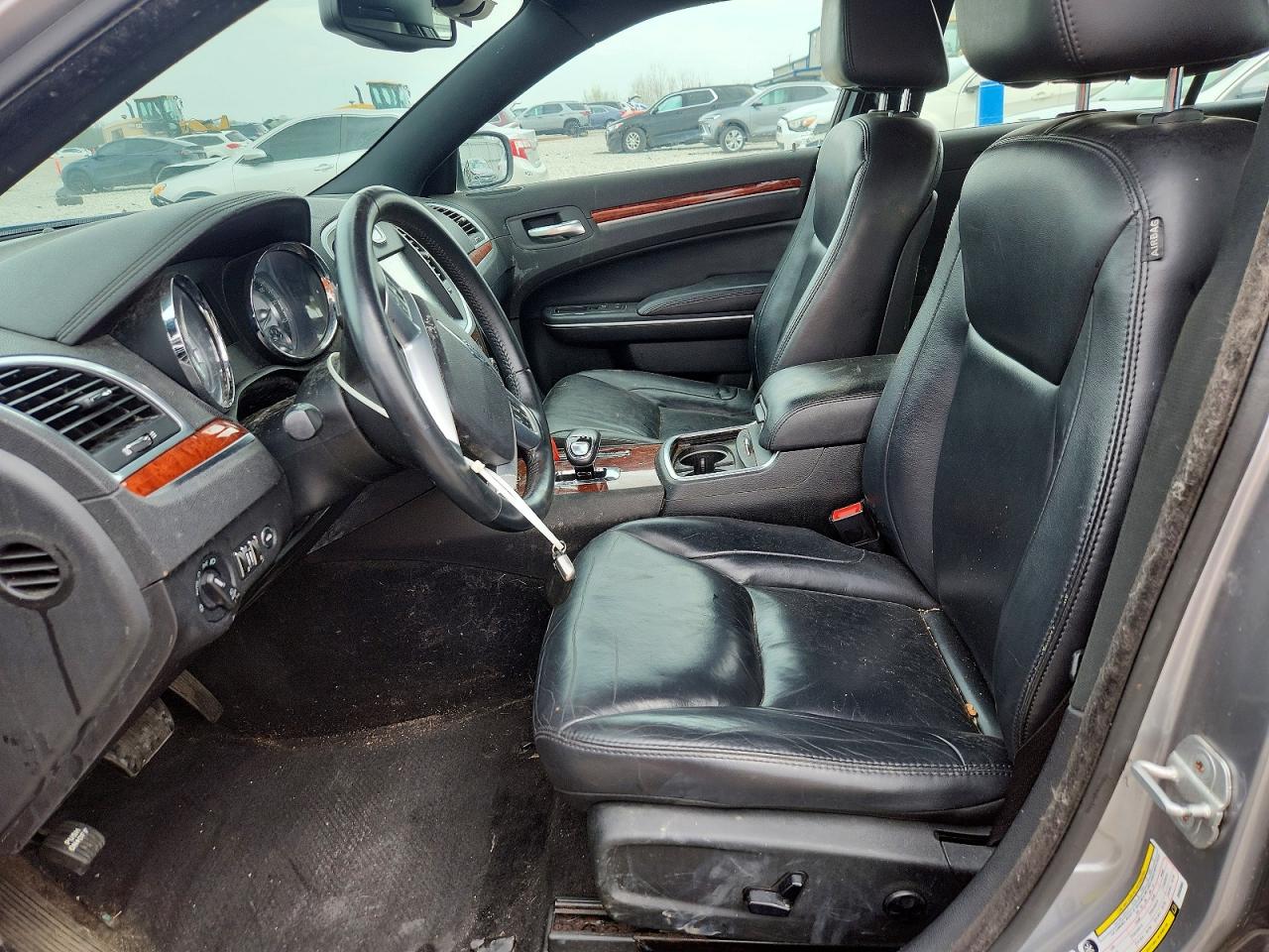 CHRYSLER 300 2013 — 8