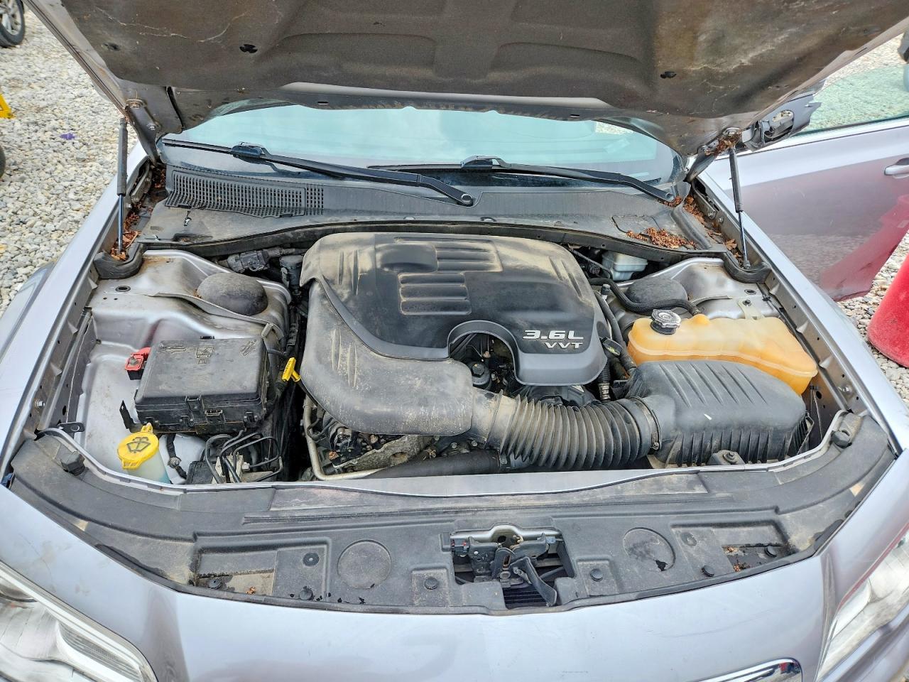 CHRYSLER 300 2013 — 12