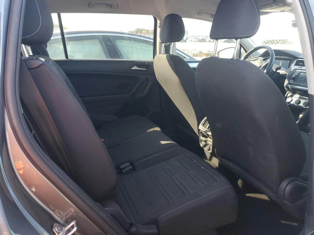 VOLKSWAGEN TIGUAN 2023 — 12