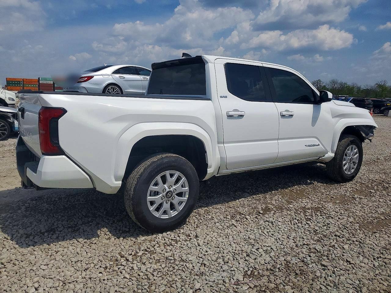 TOYOTA TACOMA 2025 — 4