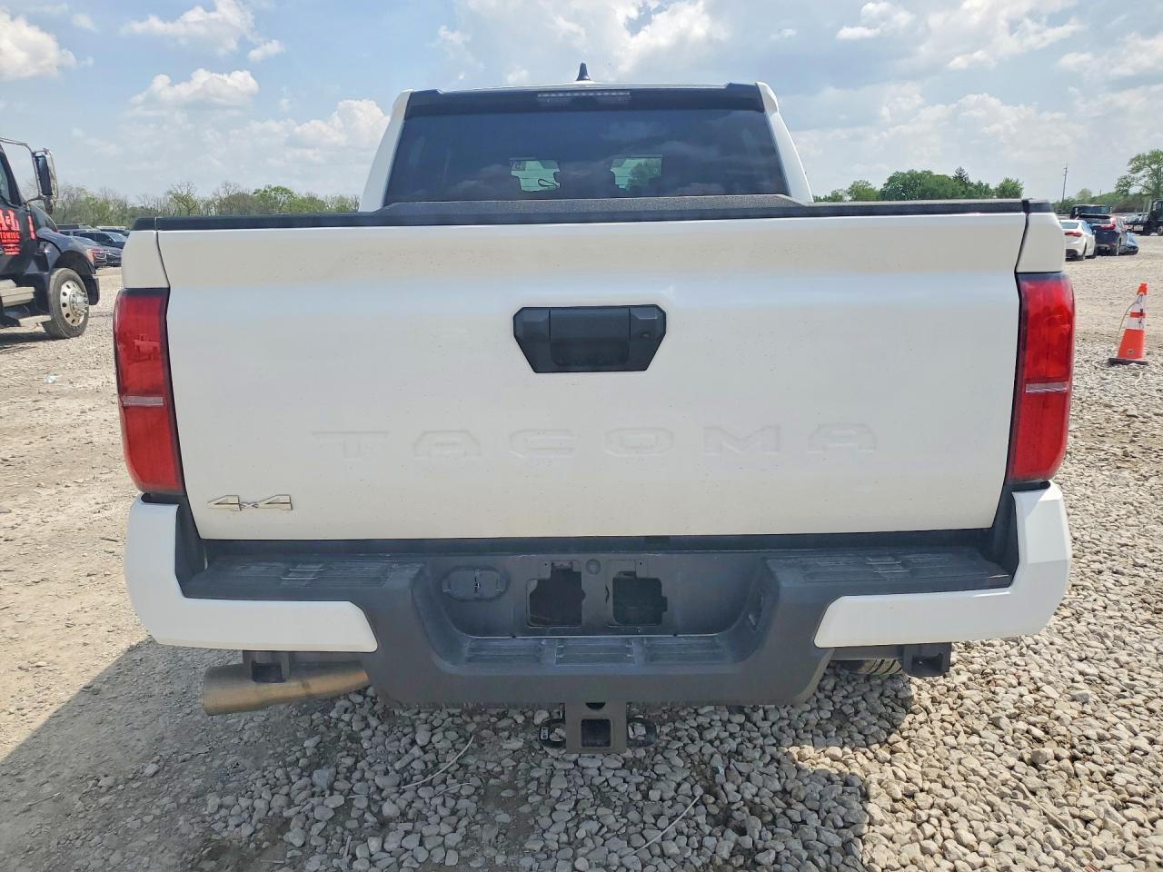 TOYOTA TACOMA 2025 — 7