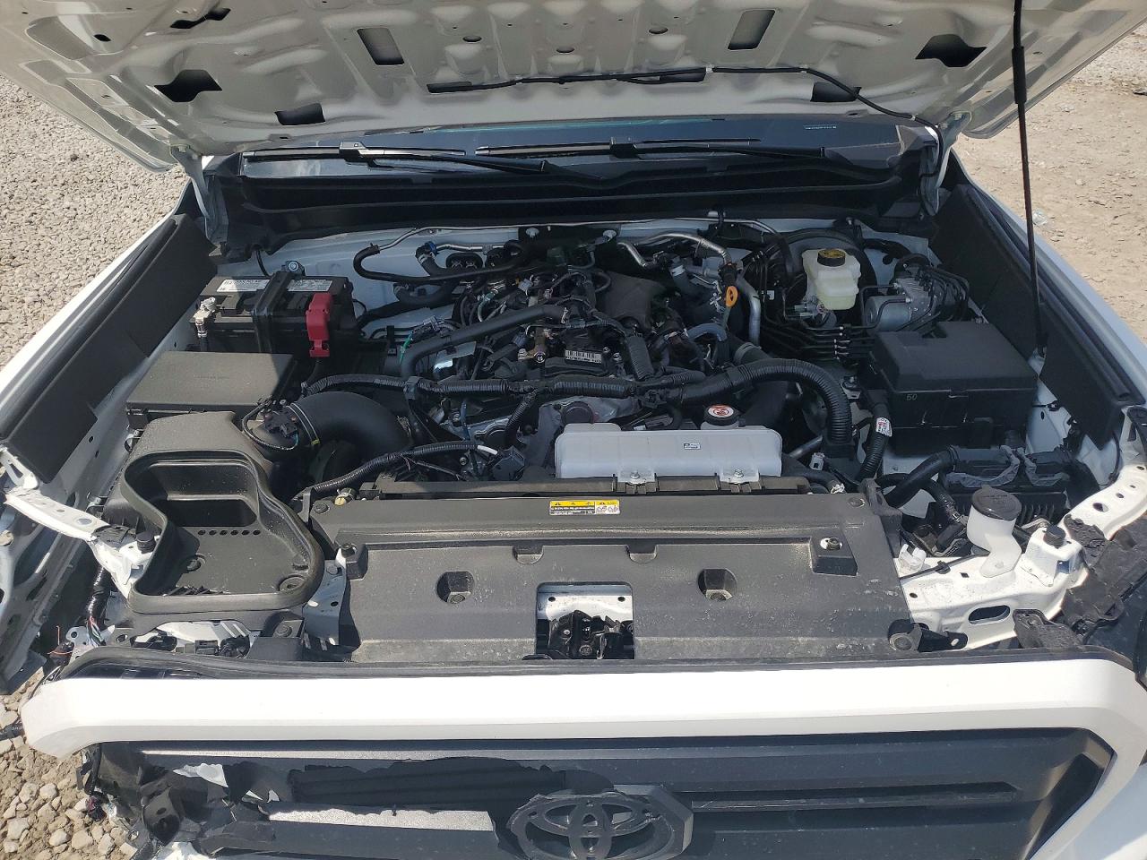 TOYOTA TACOMA 2025 — 12