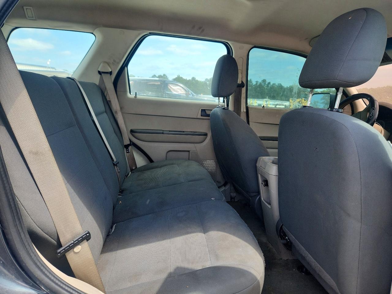 FORD ESCAPE 2008 — 12