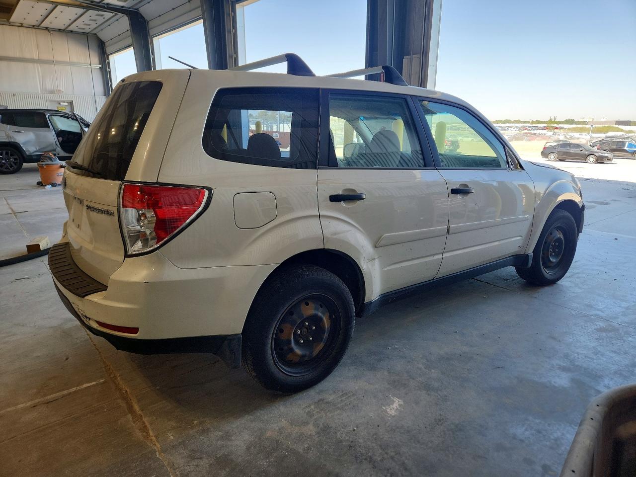 SUBARU FORESTER 2010 — 4