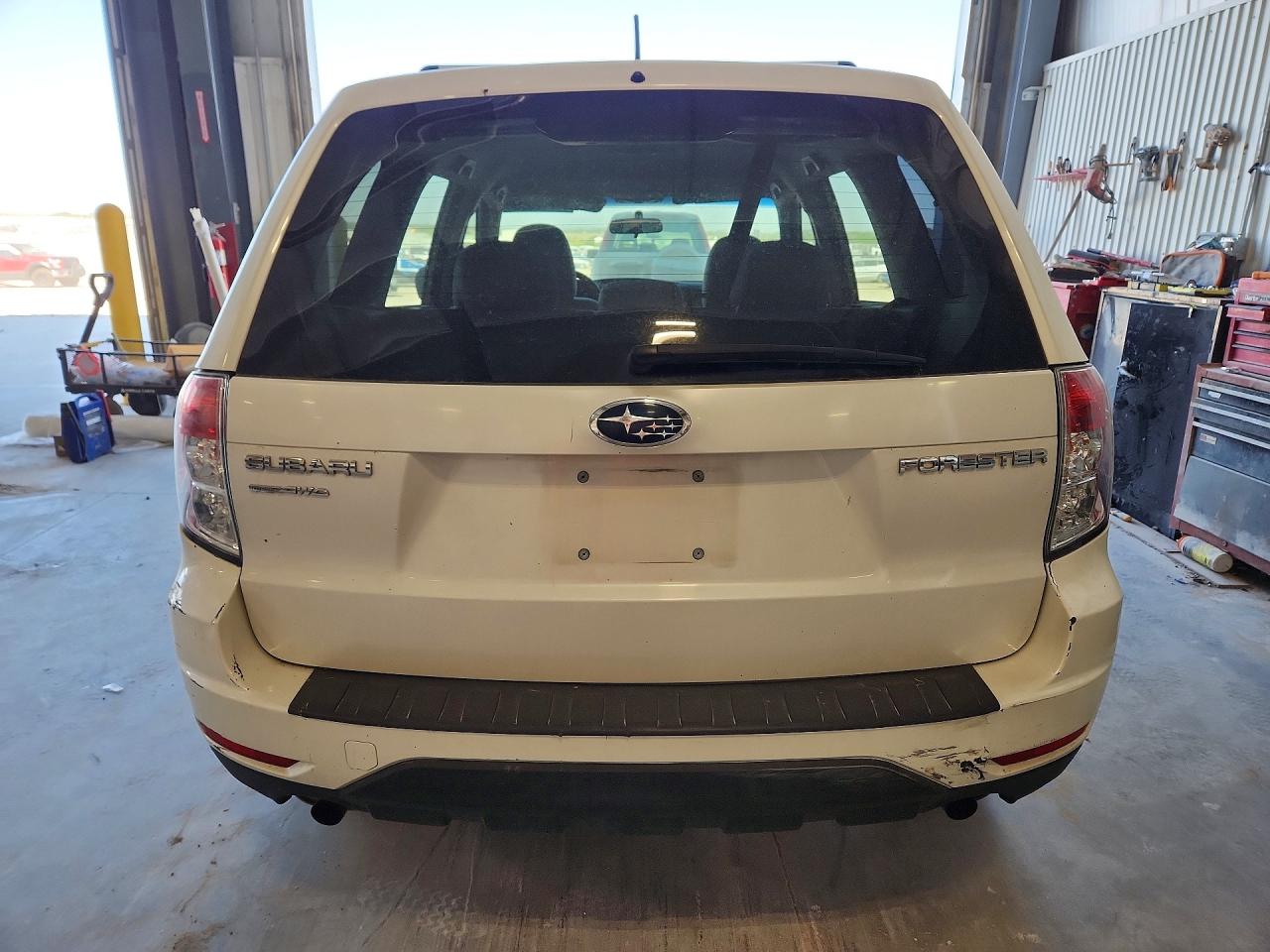 SUBARU FORESTER 2010 — 7