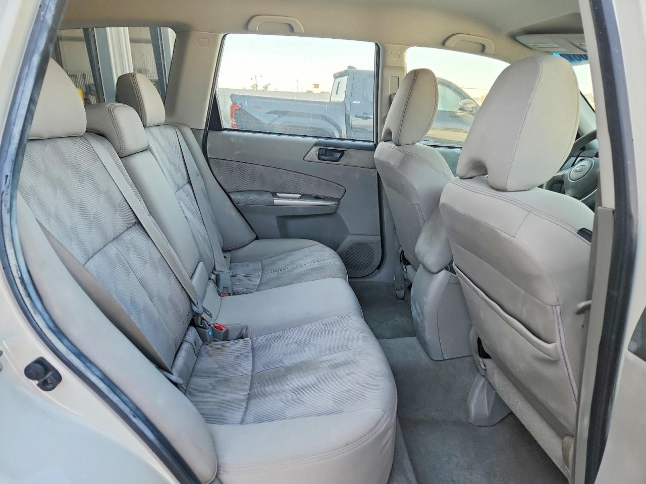 SUBARU FORESTER 2010 — 12