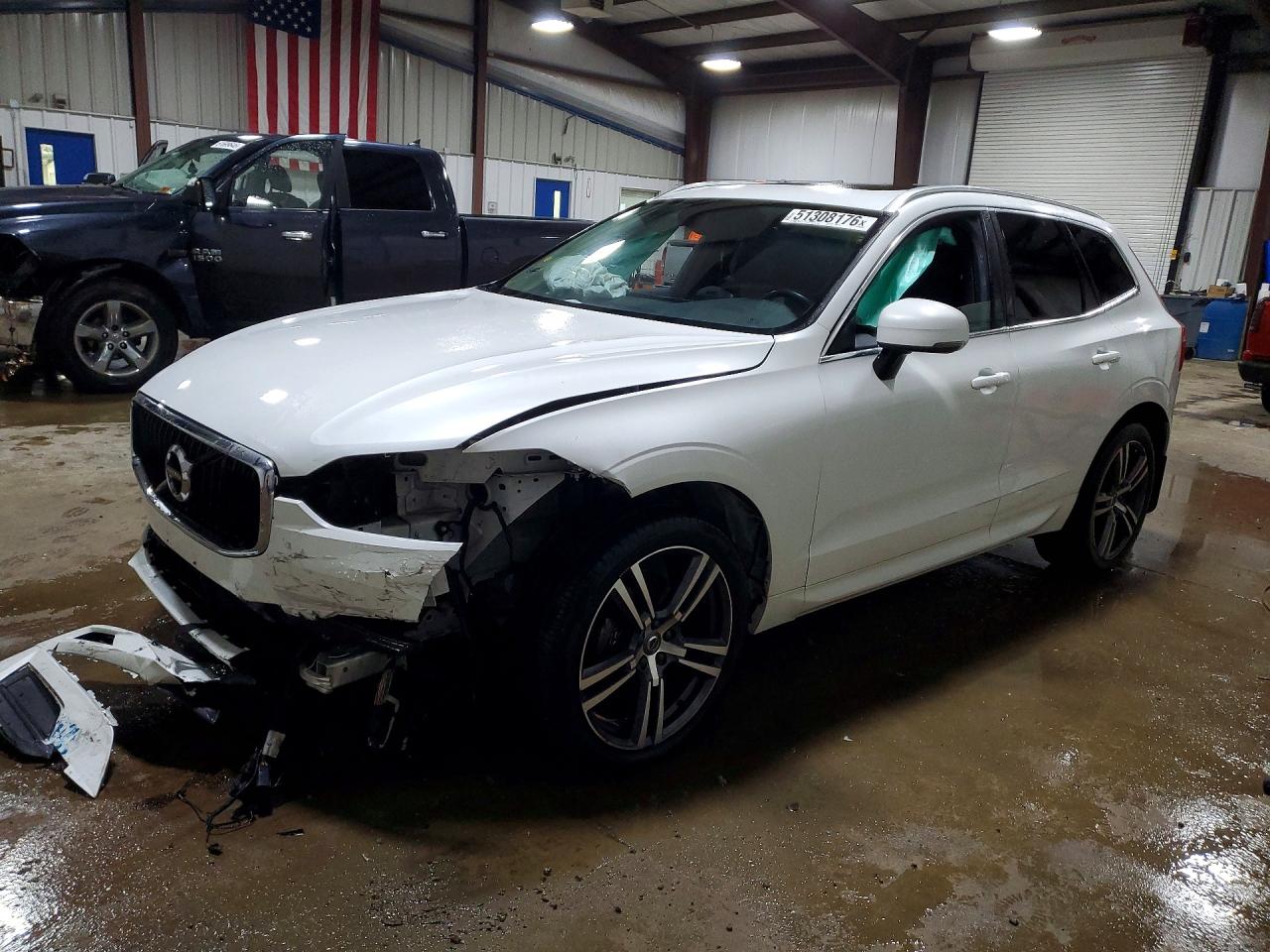 VOLVO XC60 2018 — 2