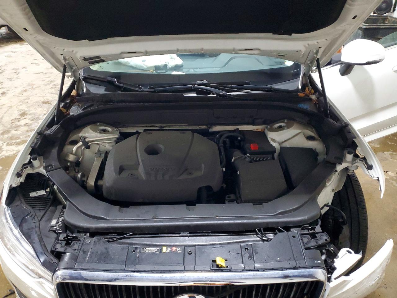 VOLVO XC60 2018 — 13