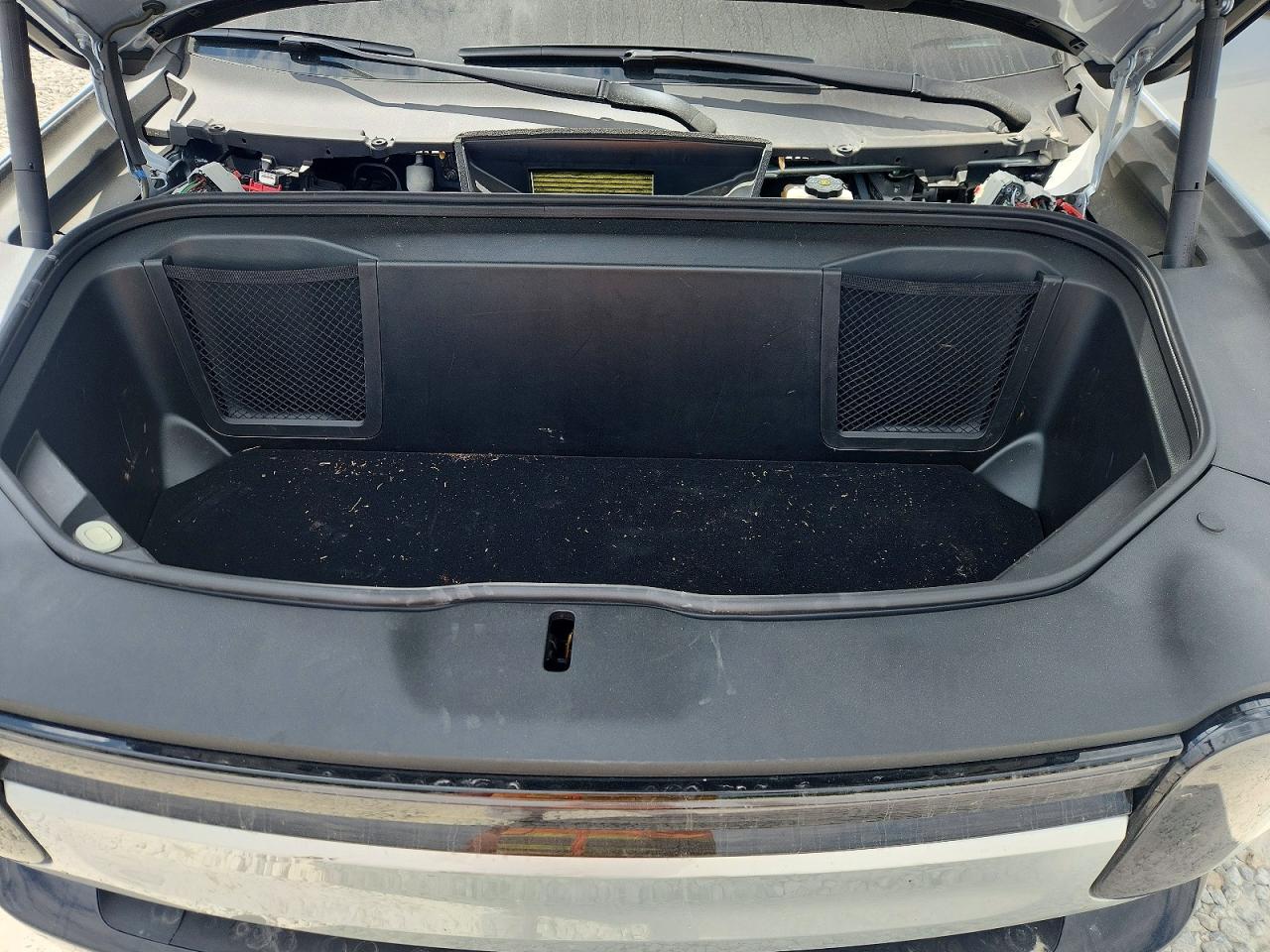 RIVIAN R1S 2026 — 12