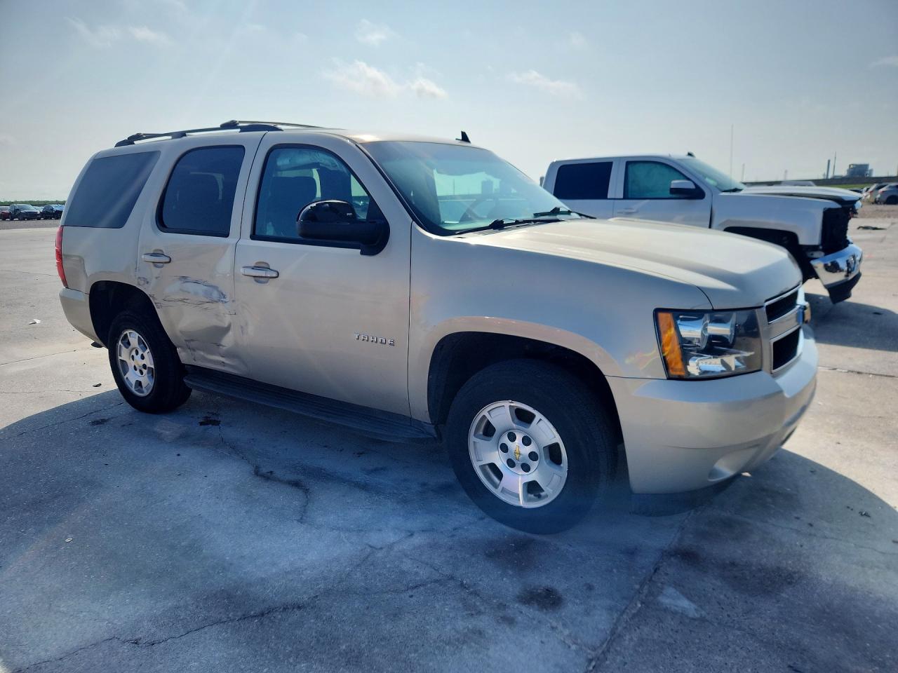 CHEVROLET TAHOE 2011 — 5
