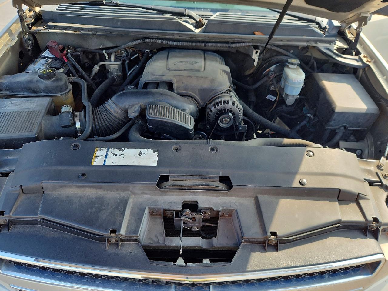 CHEVROLET TAHOE 2011 — 13