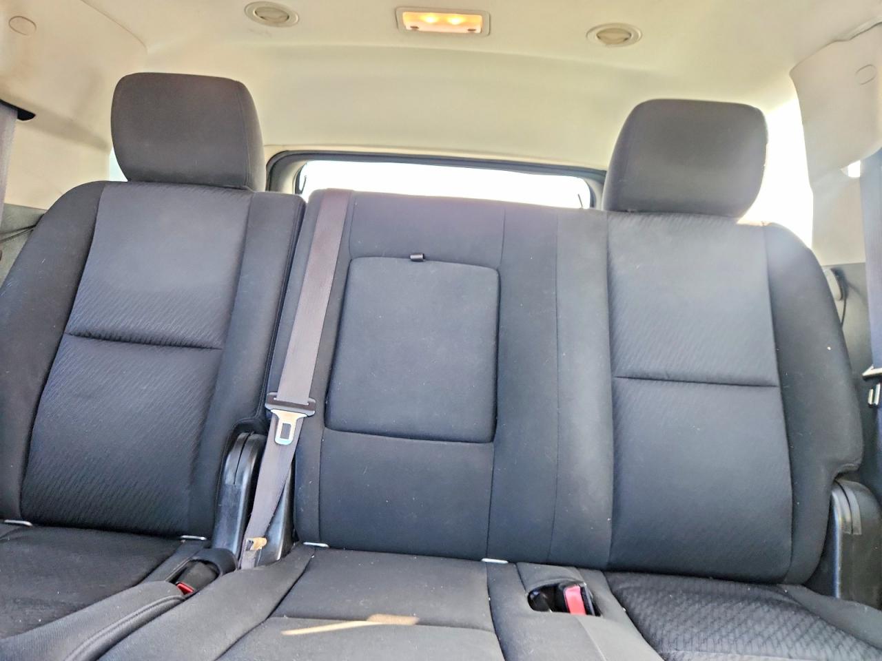 CHEVROLET TAHOE 2011 — 11