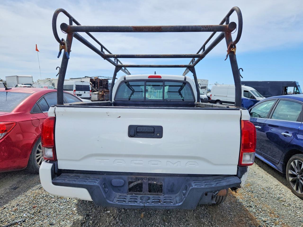 TOYOTA TACOMA 2018 — 7