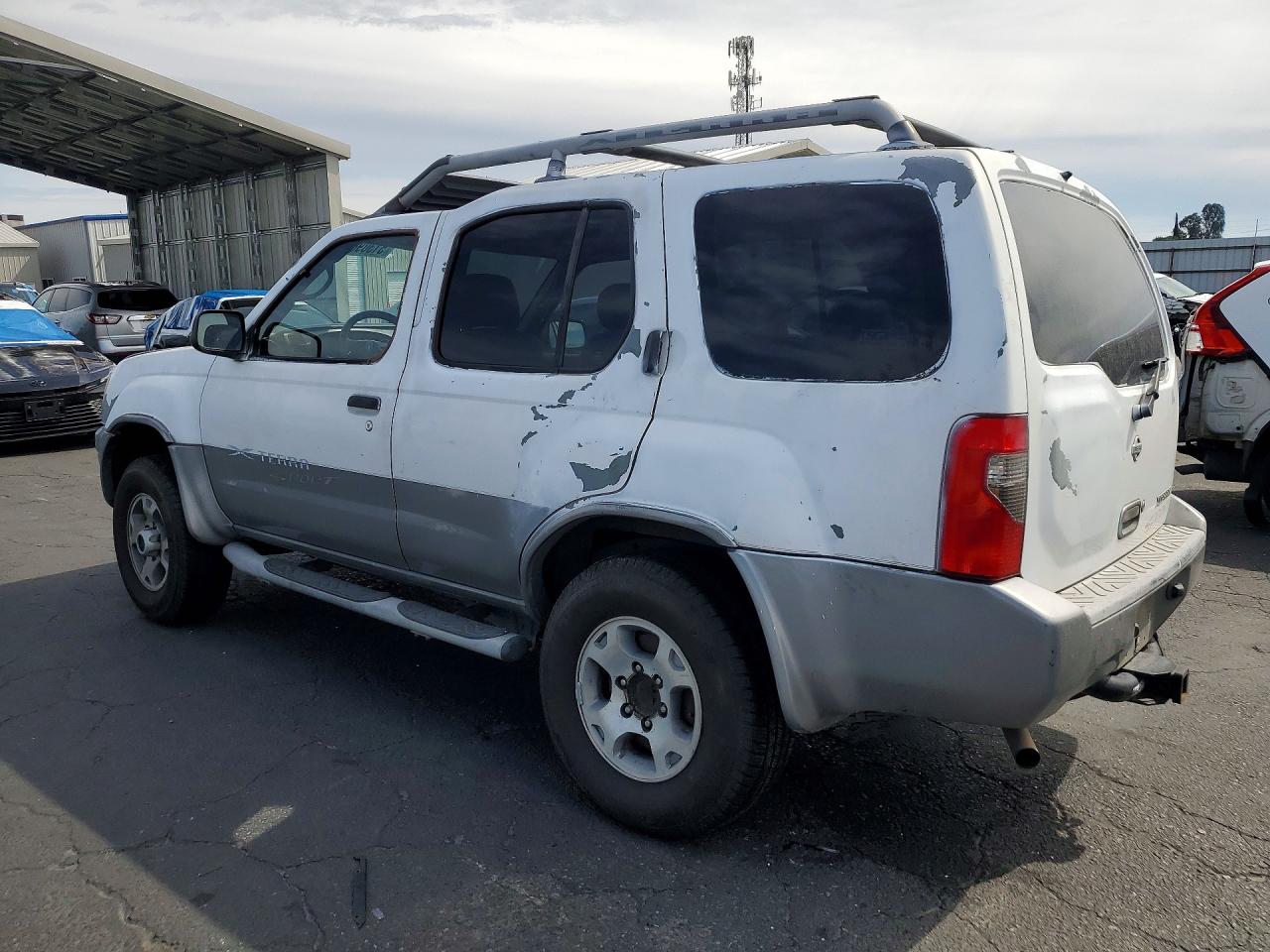 NISSAN XTERRA 2000 — 3